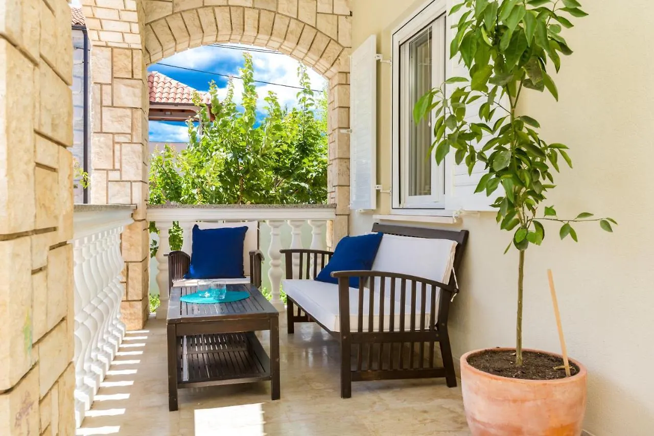 Tia Apartman Medulin